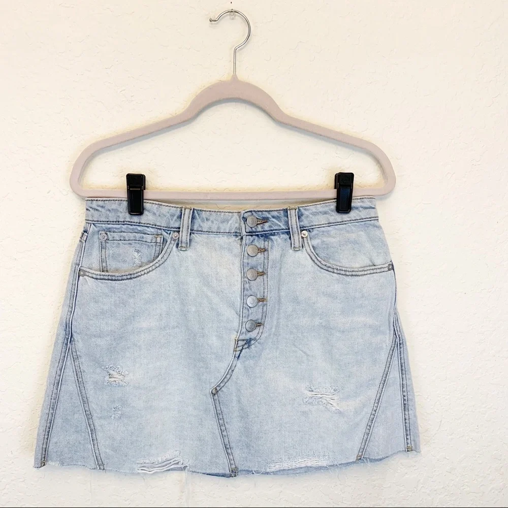 Free People Womens Size 31 Ripped Denim A-Line Mini Skirt‎ Distressed Button Fly